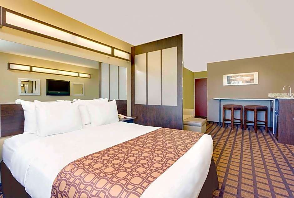 Microtel by Wyndham Perry National Fairground Area I-75