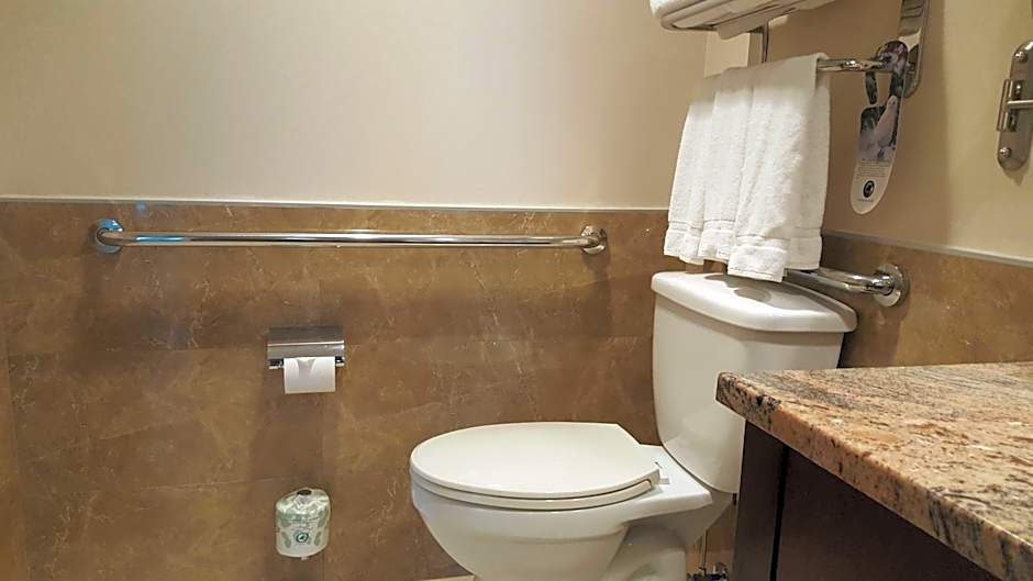 LIC Manhattan View Hotel