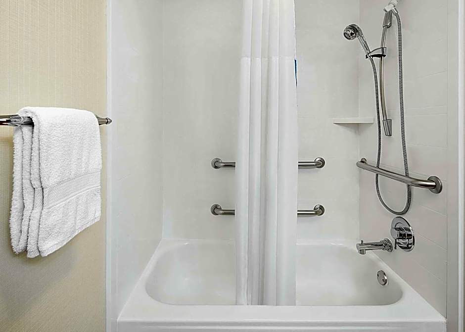 Hampton Inn By Hilton Dallas/Irving-Las Colinas