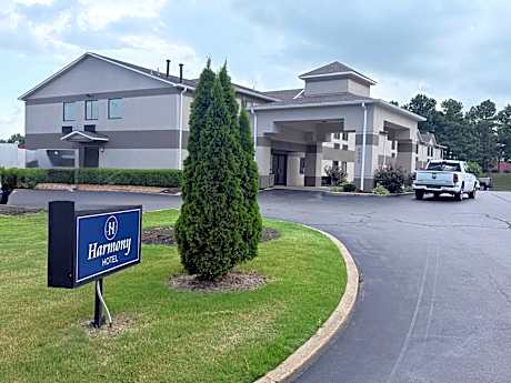 Harmony Hotel, Hernando