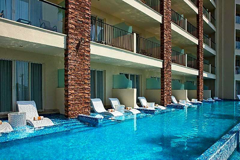 Altitude by Krystal Grand Los Cabos - All Inclusive