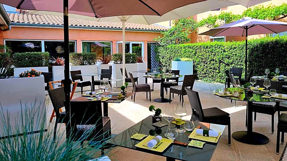Le Carre d'Alethius Logis Hotel Restaurant