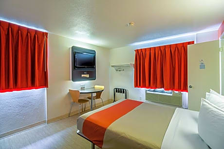 Double Room - Disability Access - Non-Smoking