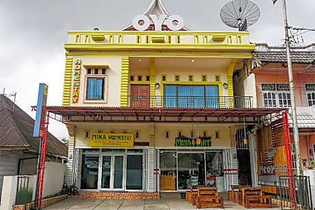 OYO 733 Mina Homestay