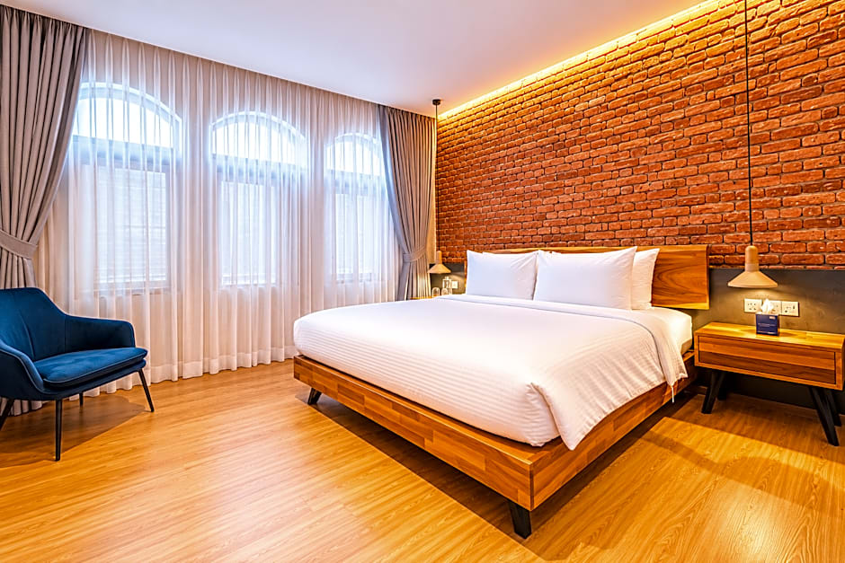 Tien Terrace Macalister