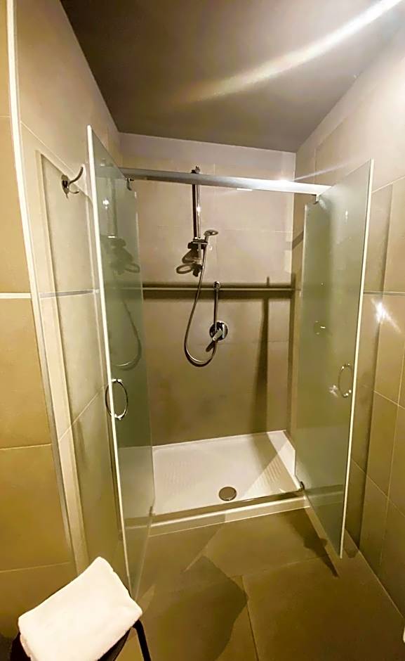 Vela di Soleville camere con e senza vista lago con ristorante & pizzeria