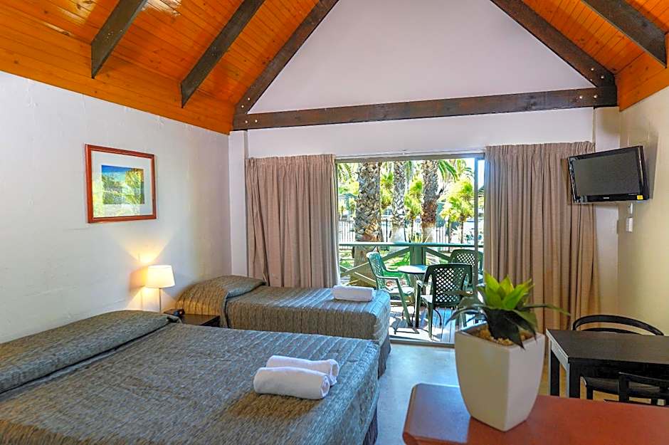 Photo 1 of 18 of Villa