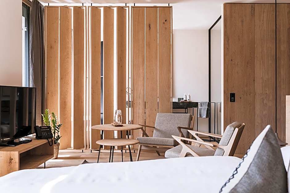 zelloon boutique hotel