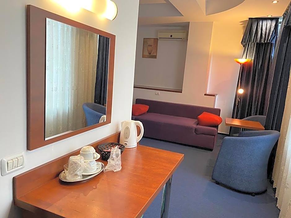 Samaa Hotel