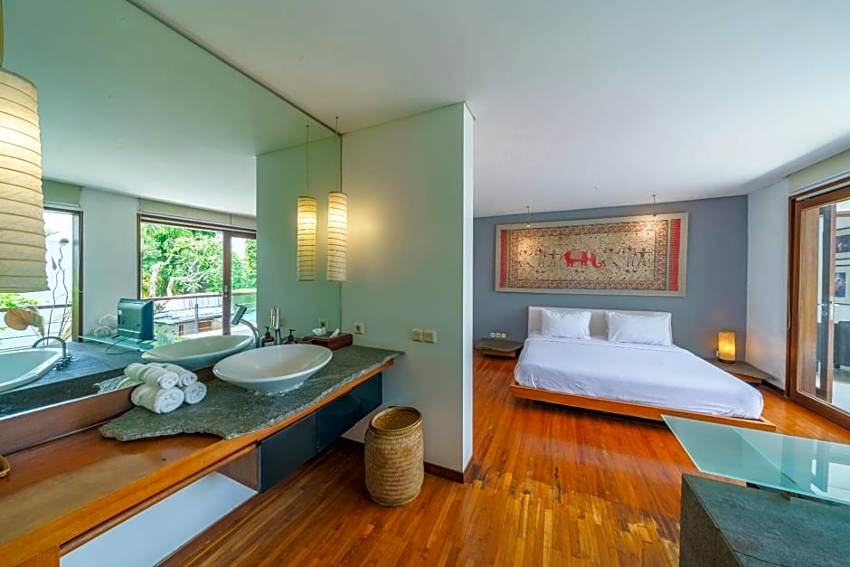 Villa Rio - Contemporary 2BR Villa in Downtown Seminyak