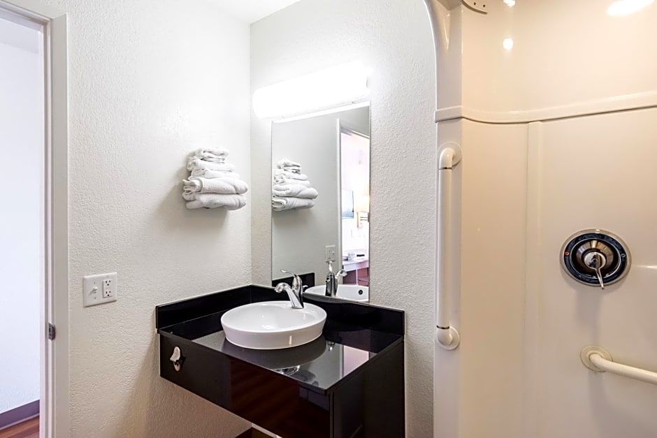 Motel 6-Redding, CA - Central