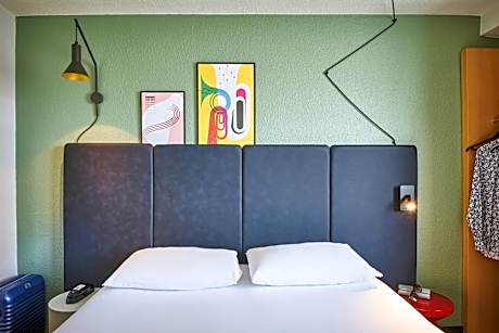 Two Rooms next to Each Other