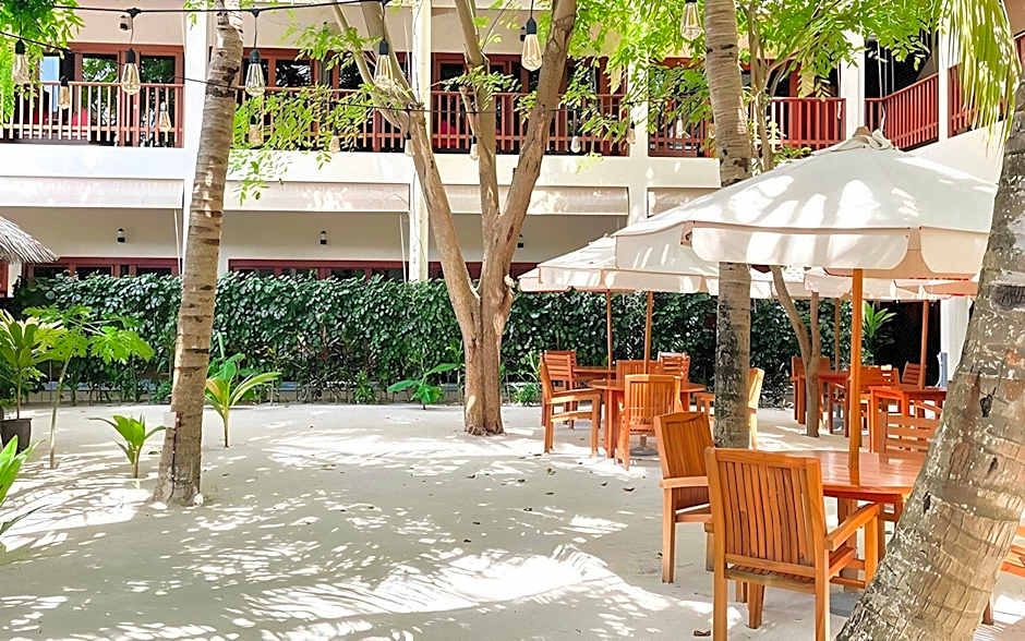 Araamu Hotels Maldives at Dhiffushi