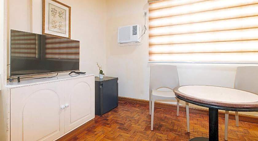 RedDoorz @ Tondaligan Beach Hotel