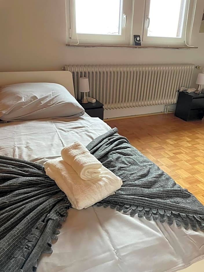 B-S Apartments L