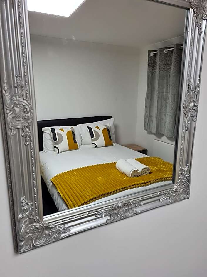 WNS Apartments Canary Wharf