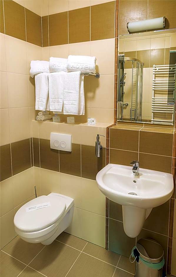 HOTEL I RESTAURACJA BROCHÓW