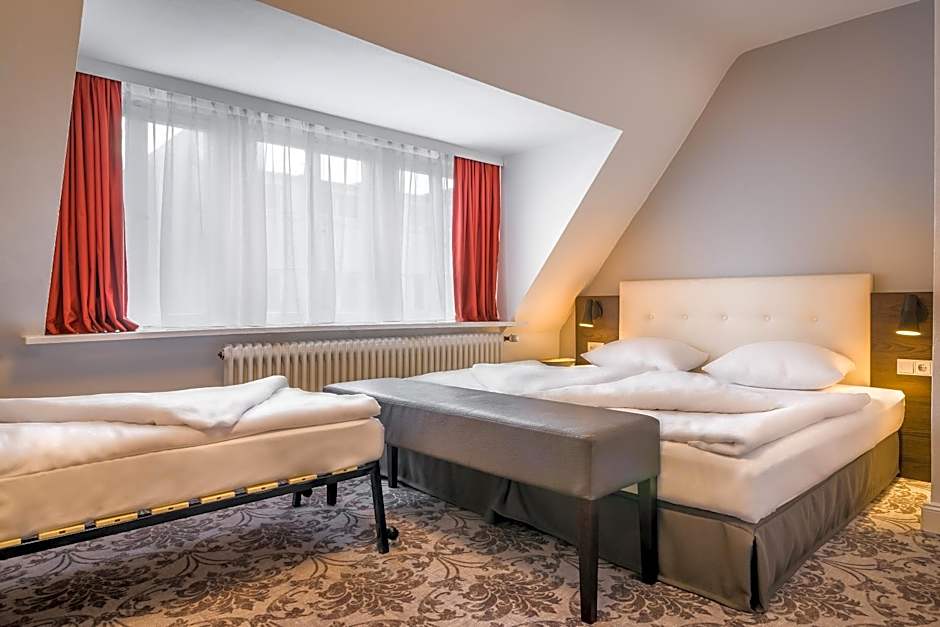 Signature Hotel Astoria
