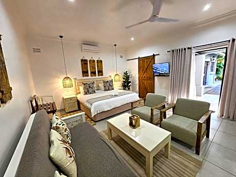 Deluxe One-Bedroom Apartment with Garden View