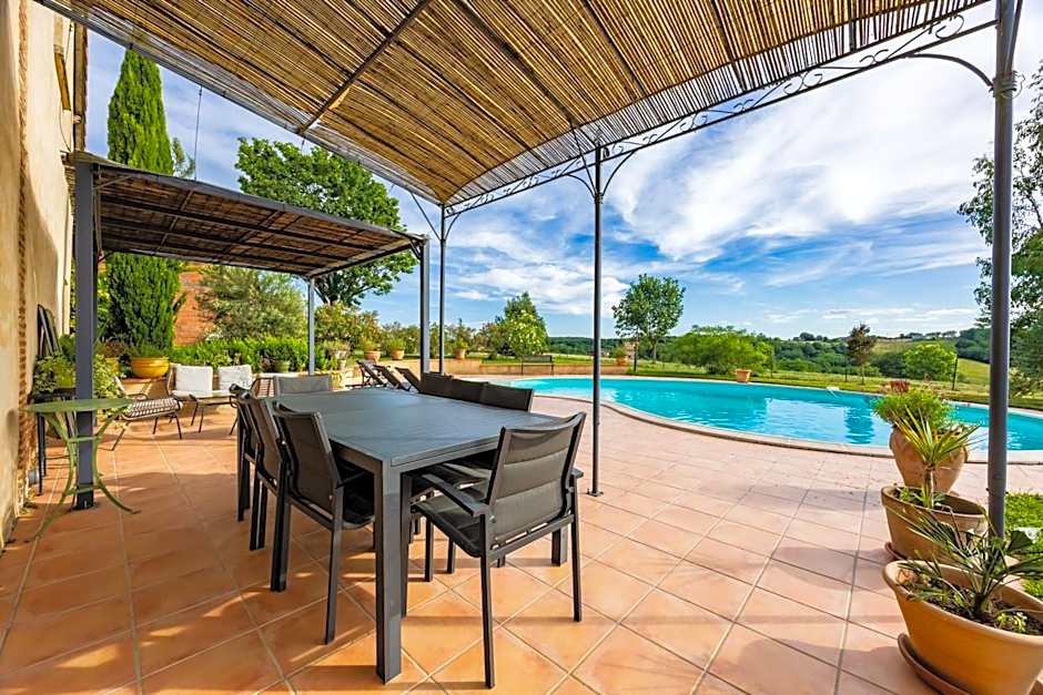 Les Hauts de Grazac, Chambres et Tables d'hôtes