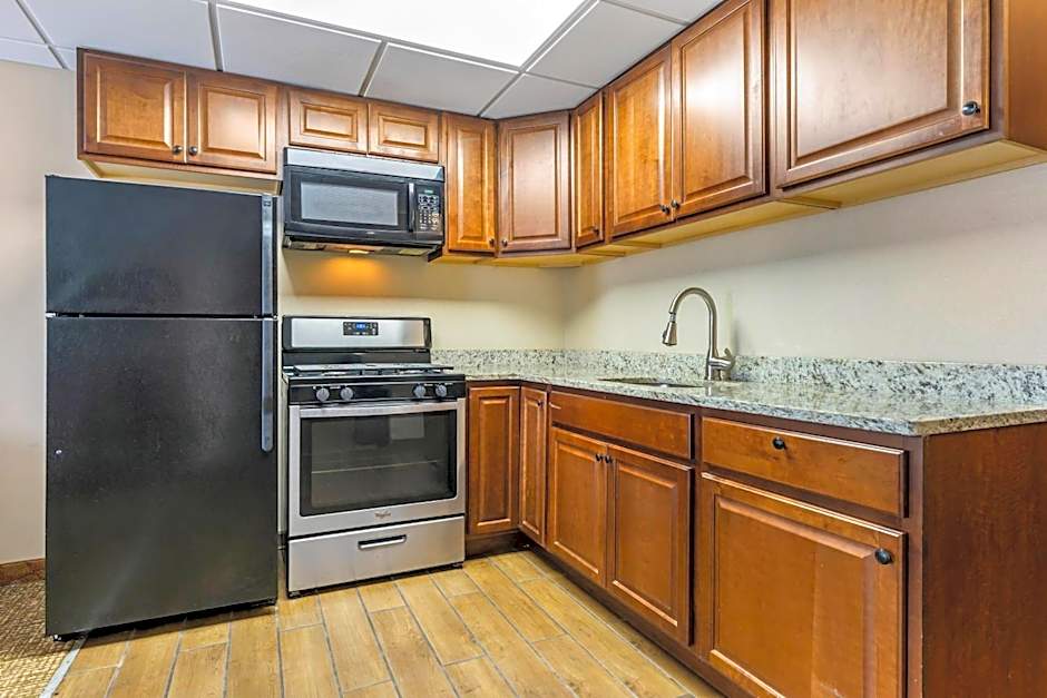 Comfort Inn & Suites Triadelphia - Wheeling