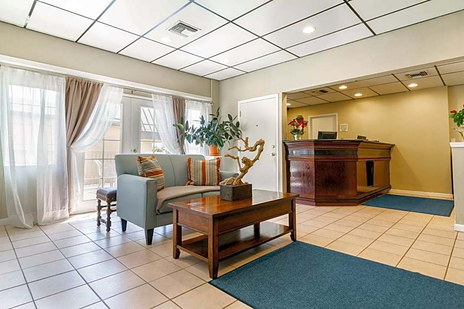 Rodeway Inn Auburn- Foresthill
