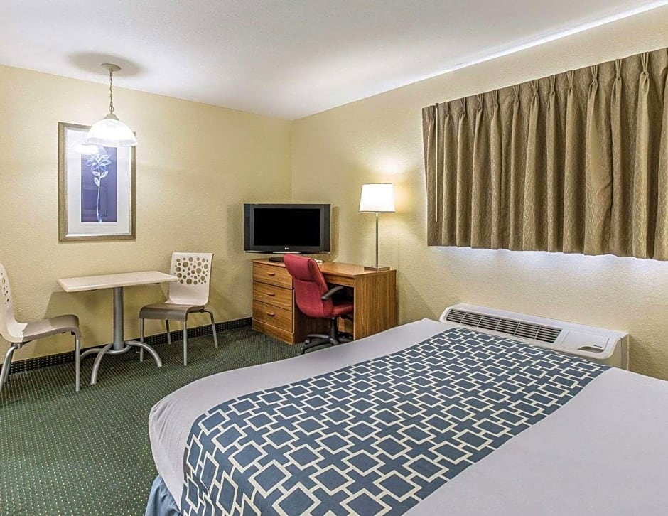 Suburban Studios Fort Myers Cape Coral