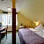 Hotel Belweder - przy hotelu Golebiewski