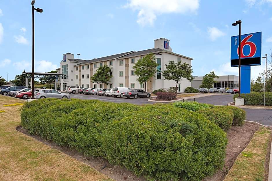 Motel 6-Brampton, ON - Toronto