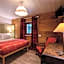 Hotel Petit Dahu - Chambres et Restaurant