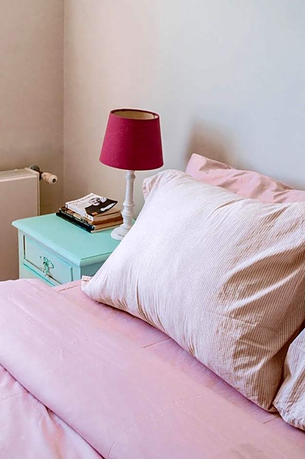 Just like Home - Number 8 em Quinta das Mineirinhas