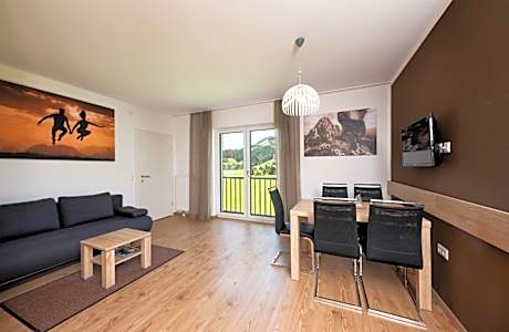 Apartment with Mountain View