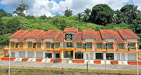 HOTEL KETENGAH TASIK KENYIR