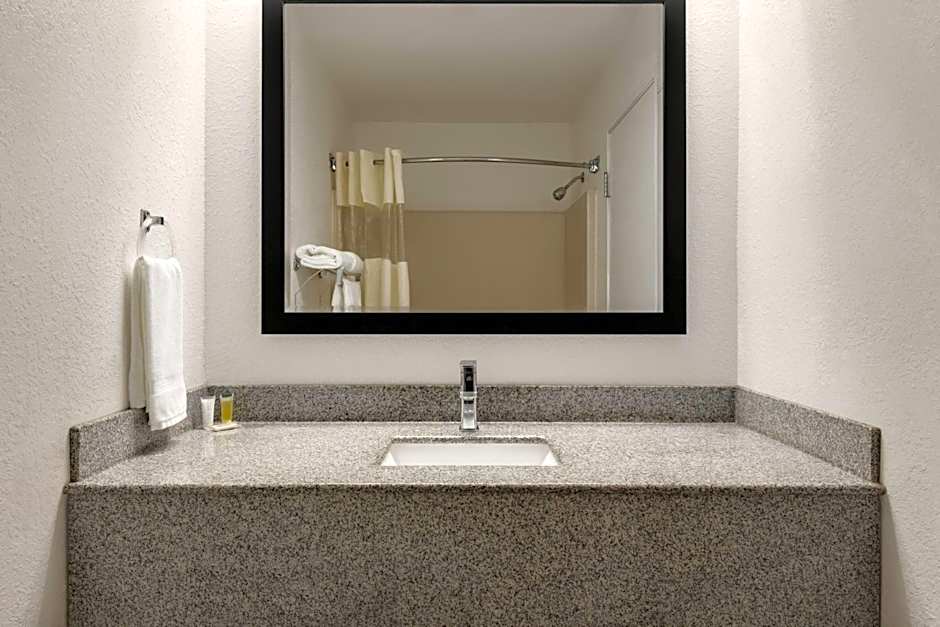 Days Inn by Wyndham Lexington