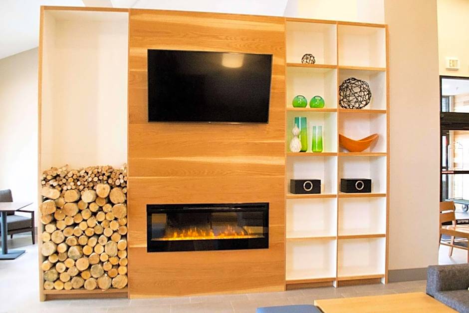 Country Inn & Suites by Radisson, Erie, PA