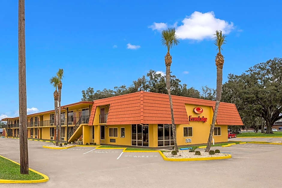 Econo Lodge Live Oak