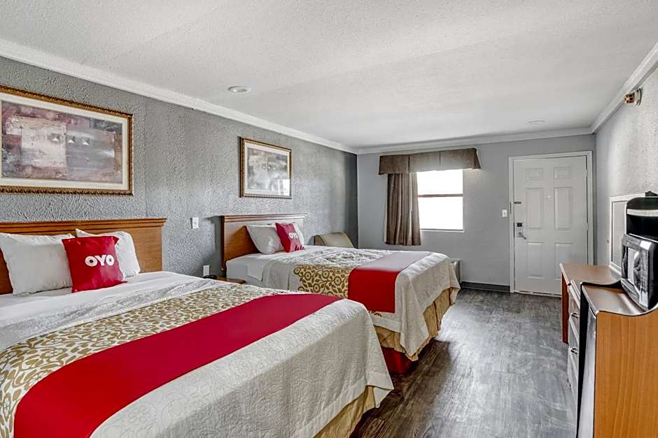 OYO Hotel Pineville LA Hwy 165