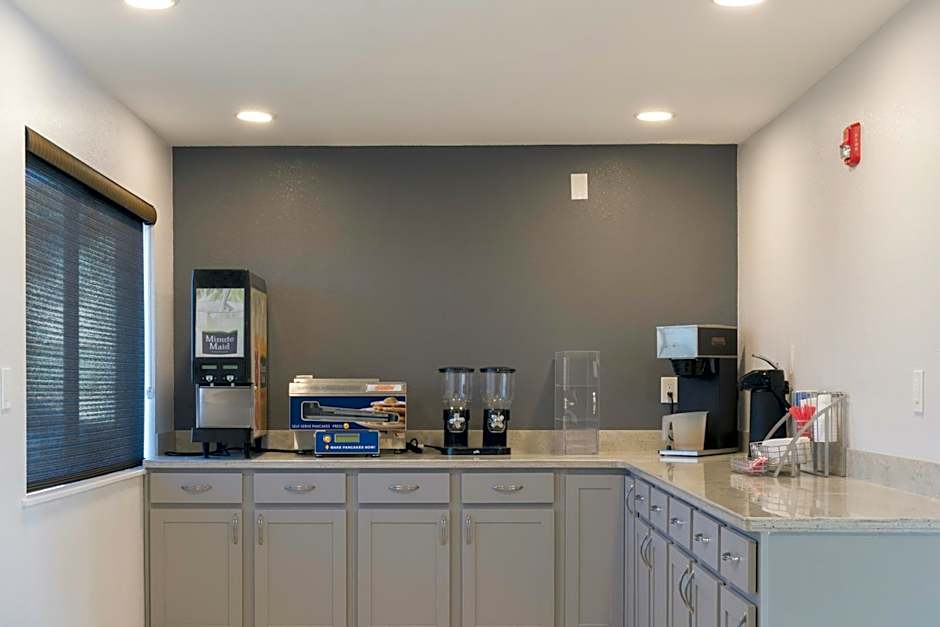 Americas Best Value Inn East Peoria