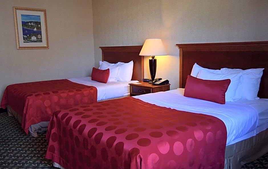 Mystic River Hotel & Suites