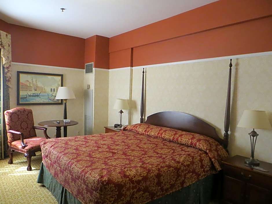 Carleton Of Oak Park