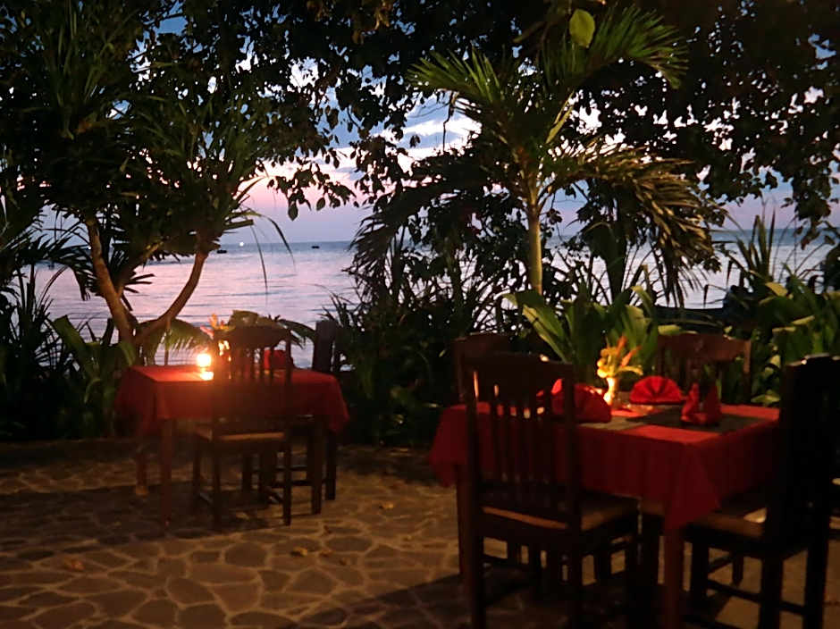 1000 Dream Bungalow & Restaurant