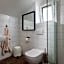SUBTUB Hostel Makarska