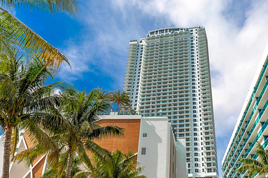Hyde Beach House Hollywood Private Suites