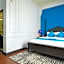 Manoir Des Arts Hotel