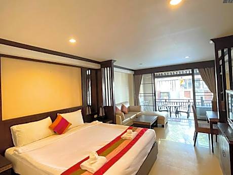 Puektian Seaview Studio Pool