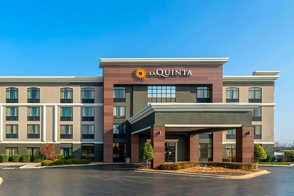 La Quinta Inn & Suites by Wyndham Clarksville