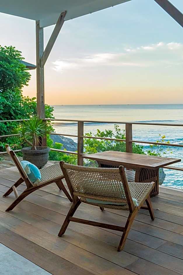 Villa Ayunan 3 BR on Bingin Beach