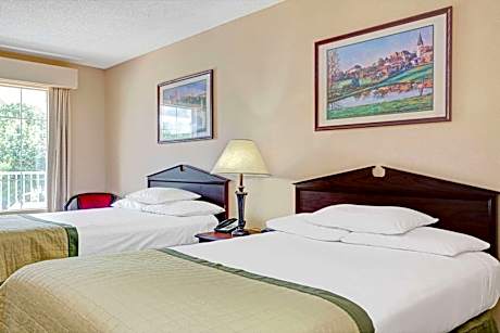 2 Queen Beds Non-Smoking Room