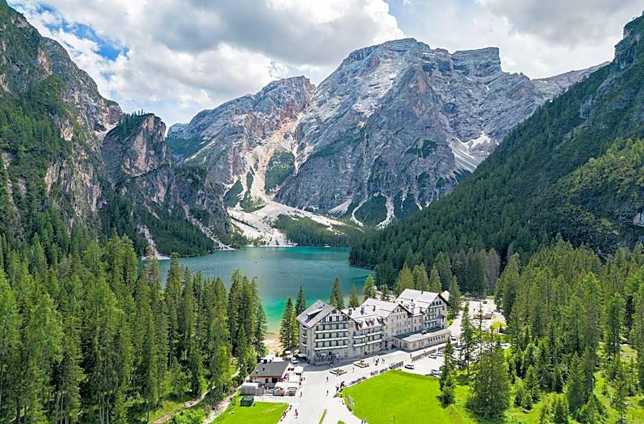 Hotel Lago di Braies