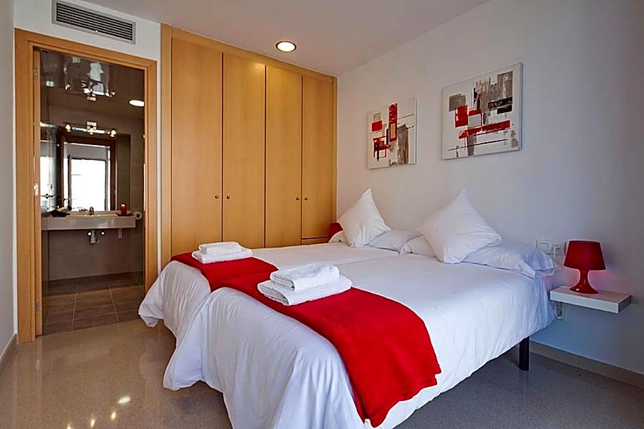 Charmsuites Paralel Apartments